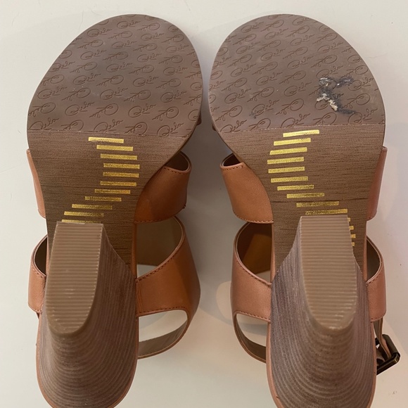 Reba "Skyla" Tan Beige Brown Sandals with Thick Heel - Picture 4 of 5